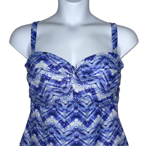 Catalina Tie Dye Zig Zag Blue Adjustable Tankini Swim Top Womens Plus Size 1X - Picture 2 of 9